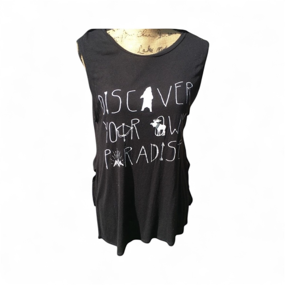 ONE ❤️ CLOTHING “Discover Your Own Paradise” Black Graphic Tank Top – Size M